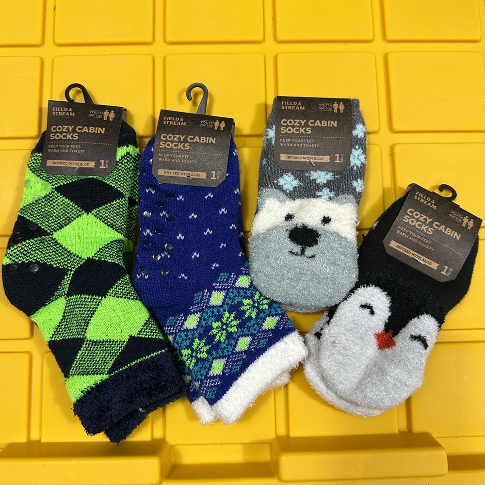Bundle of 4 Boy Cozy Cabin Youth Socks Gripper Winter Non Slip Thick‎ Warm Gift